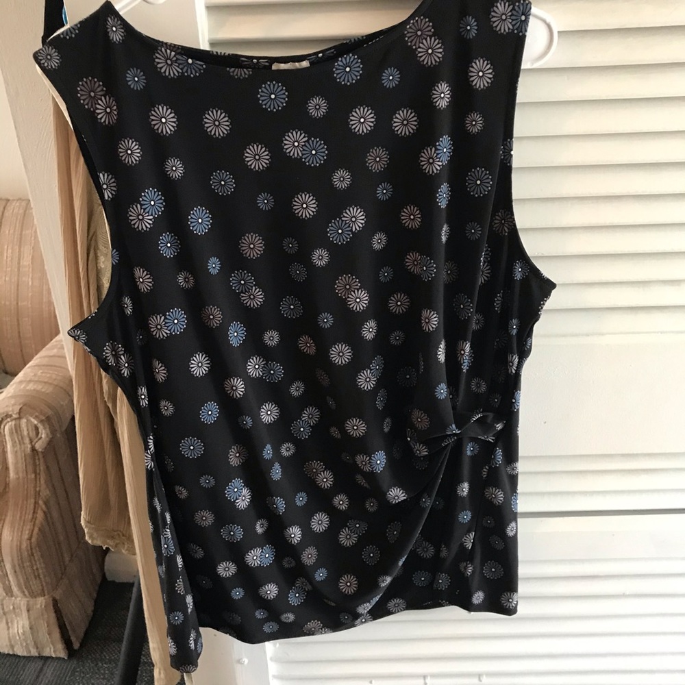 Anne Klein top. XL. Side gather.